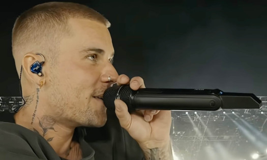 Justin Bieber performing in Coachella