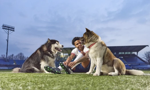 Weston McKennie with his two dogs