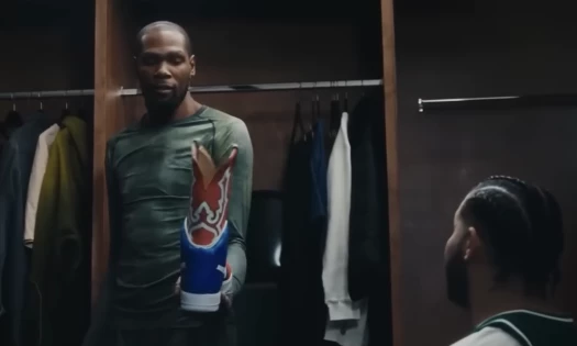 Drake and Kevin Durant talking about shoes