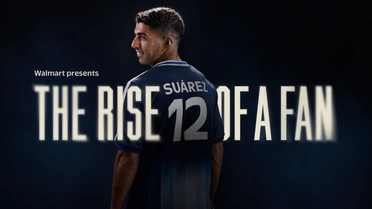Luis Suárez in the Walmart "Rise of a Fan" banner