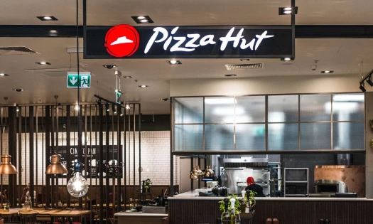 Interior of Pizza Hut restaurant.