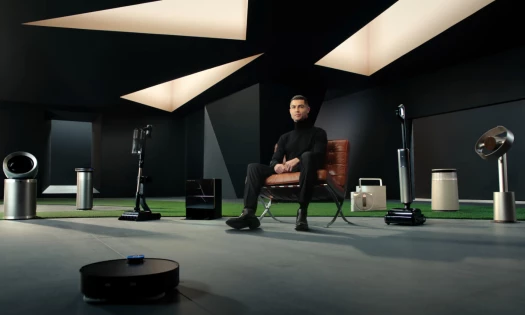 Cristiano Ronaldo surrounded by Dreame products