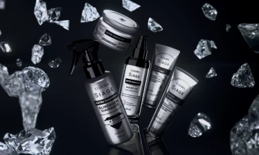 Eudora Sià ge Nutri Diamond hair care range with scattered diamonds surrounding it.