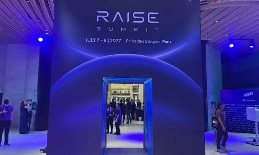 Photo of the arch at Raise Summit Paris 2026.