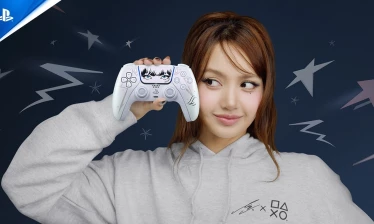 Lisa with her new Playstation DualSense Controller