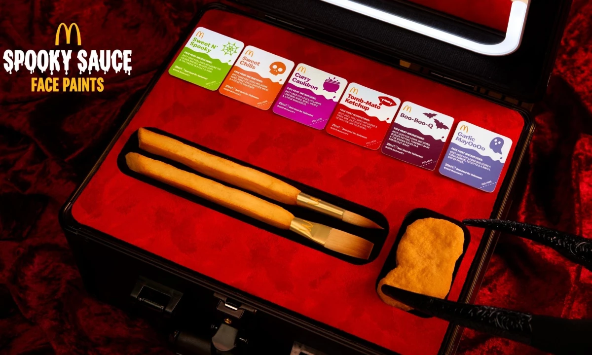 McDonald's UK Spooky Sauces face paint kit with six paints, two french fry paint brushes, and a Chicken McNugget sponge.