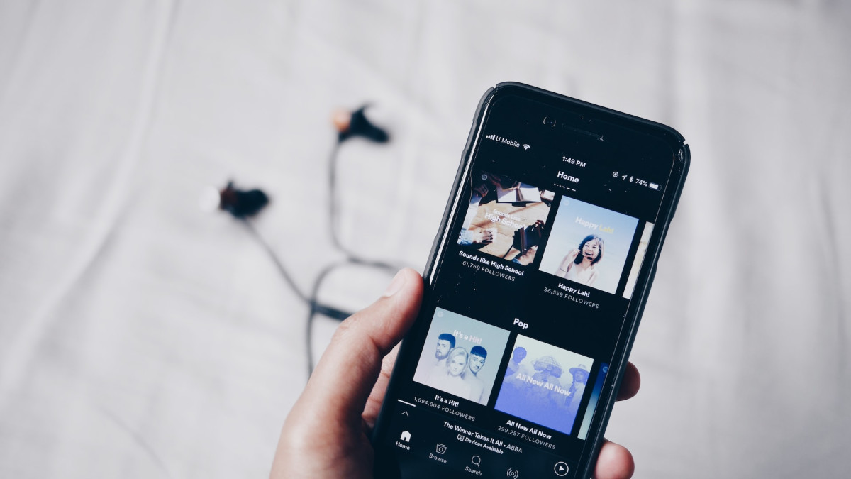 Spotify Moves Away From Podcast Revenue Strategy