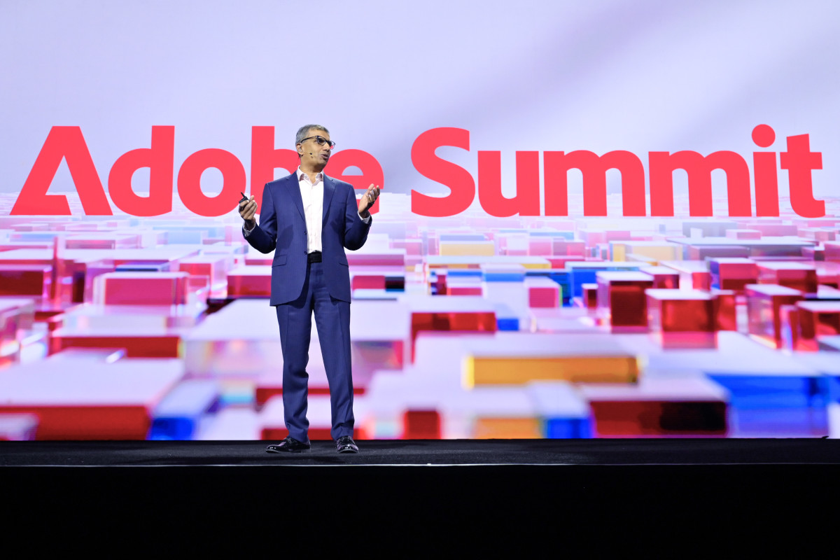 Delta Tops App Store Charts Amid Adobe Logo Dispute