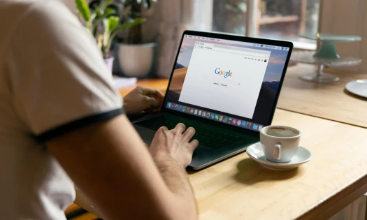 Person searching on Google