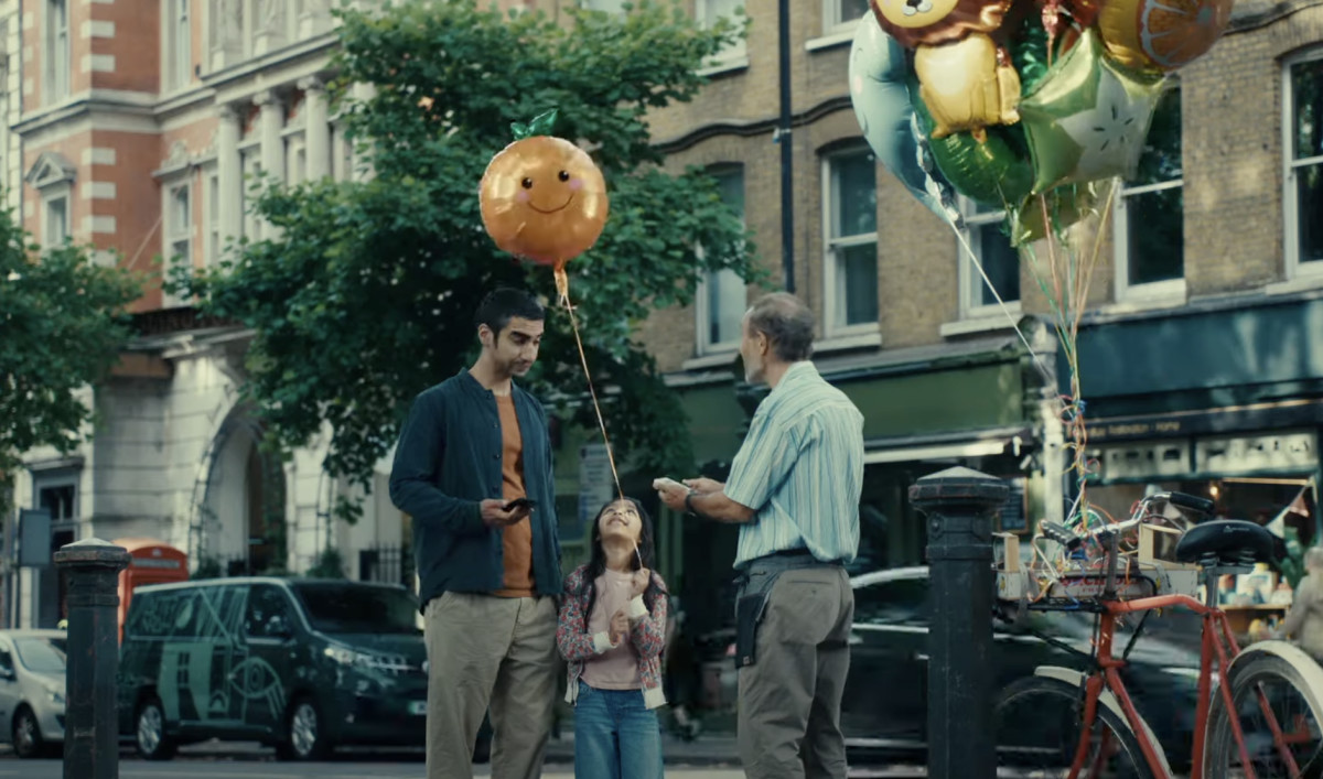 Lloyds Bank Launches 'Power To Do It All' Campaign from adam&eveDDB