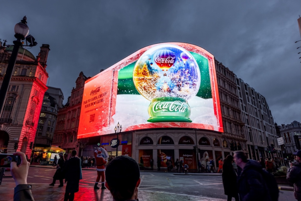 Coca-Cola & Ocean Outdoor Bring AI-Powered Virtual Snow Globes to London’s Piccadilly Lights