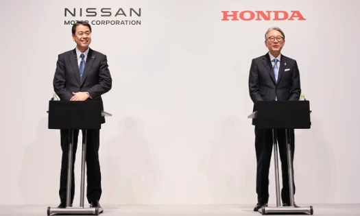 Honda and Nissan Executives on stage