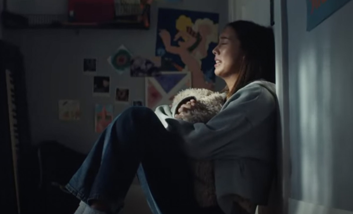 Outback's 'Steakcation' Campaign from Mischief Hilariously Highlights Post-Holiday Blues