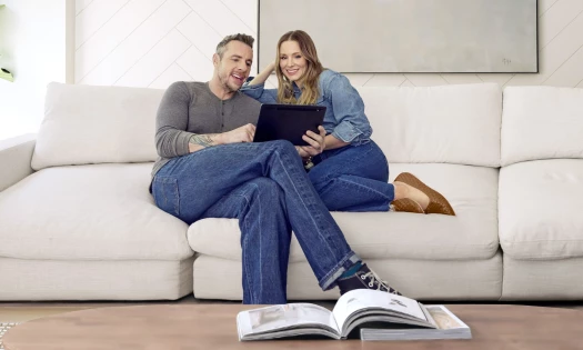 Dax Shepard and Kristen Bell Look for a Car on Carvana