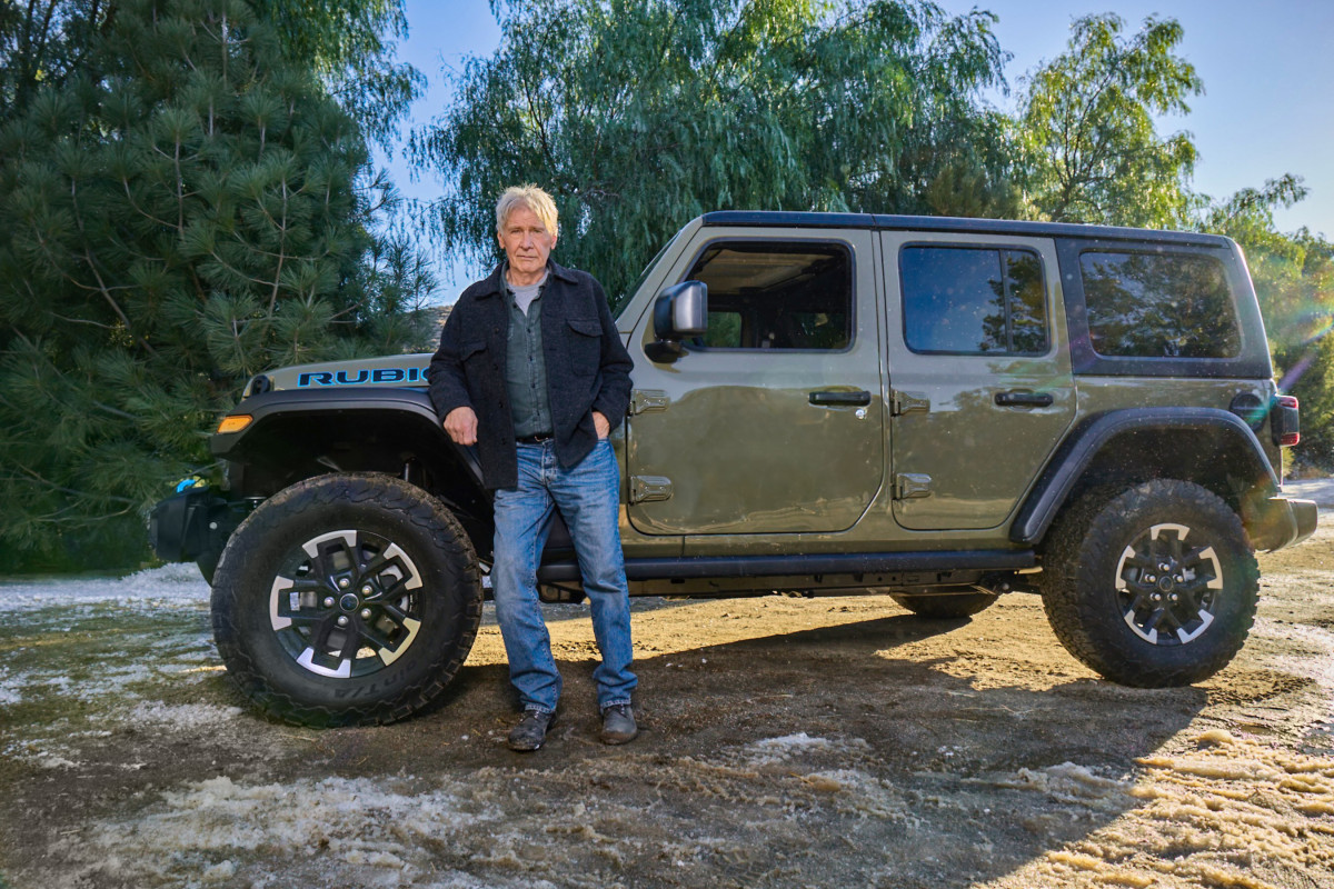 Harrison Ford Stars in Jeep's Surprise Super Bowl Commercial