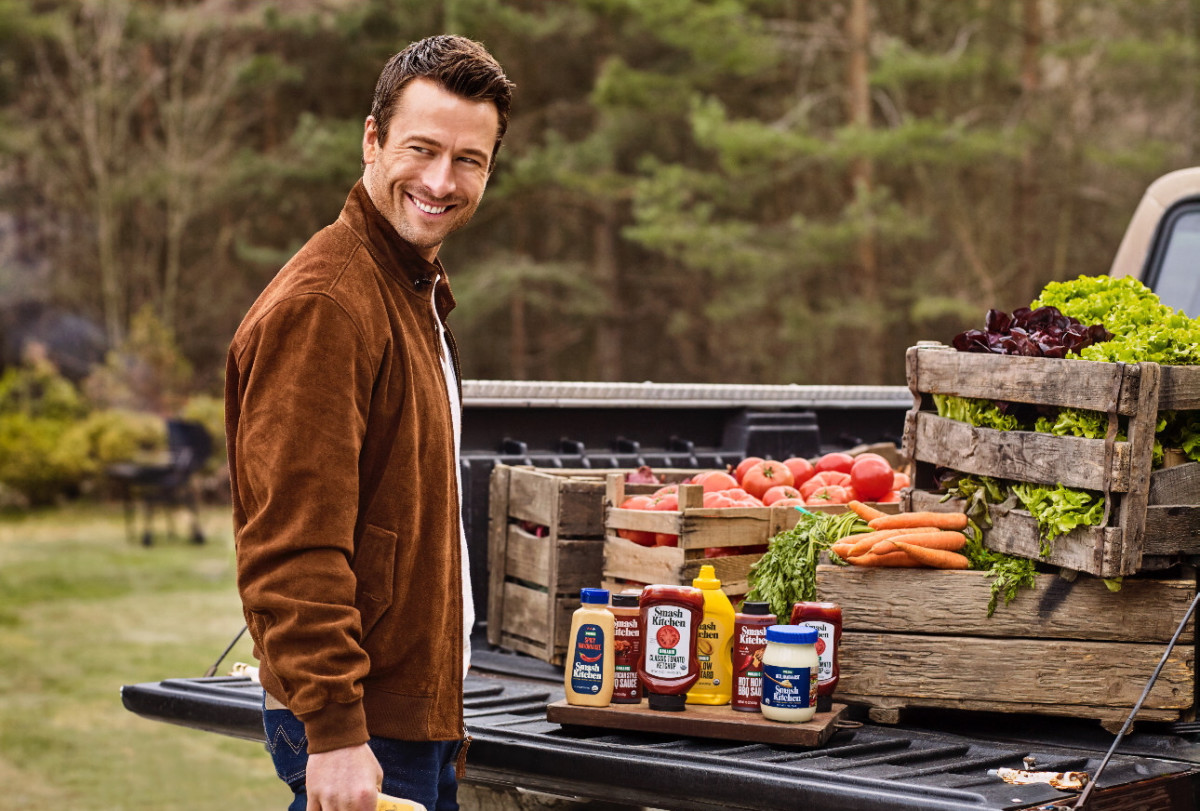 Glen Powell's Smash Kitchen Brings Organic Condiments to Walmart