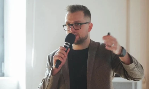 Outecho’s CEO Benjamin Dzaferovic at the AustrianStartup Summit 2025