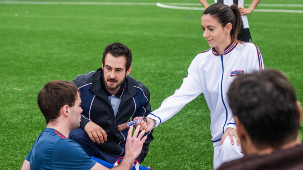 Snickers and Aitana Bonmatí Call Out Football’s Most Annoying Flop