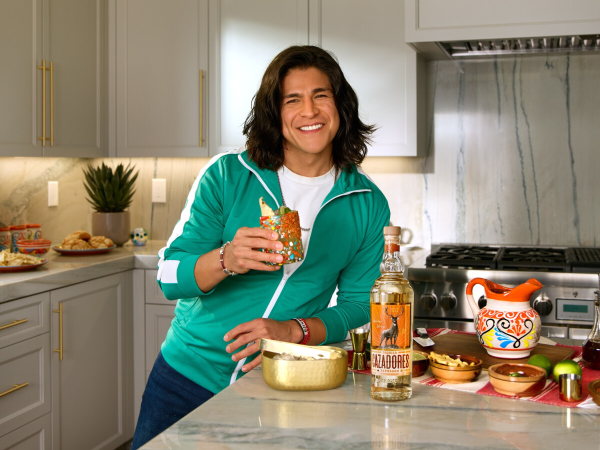 Tequila CAZADORES, Cristo Fernández Celebrate Fútbol’s Real MVPs