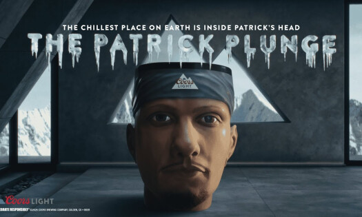 Patrick Mahomes stepping into the "Patrick Plunge"