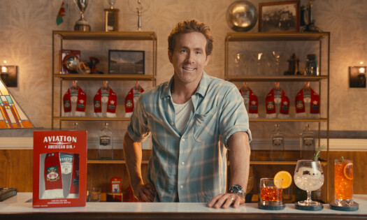 Ryan Reynolds with the new Aviation x Wrexham Collector's Release