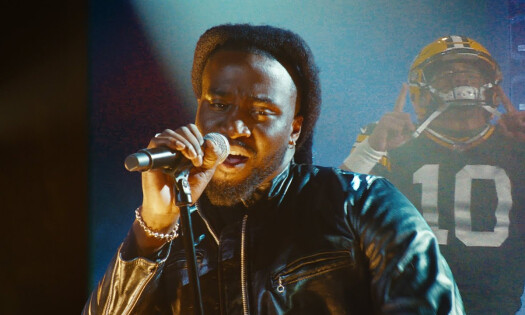 Shaboozey performing Thursday Night Football's new anthem