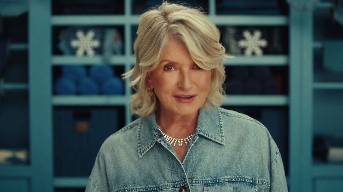 American Eagle Surprises With Martha Stewart at the Center of Its Holiday Story