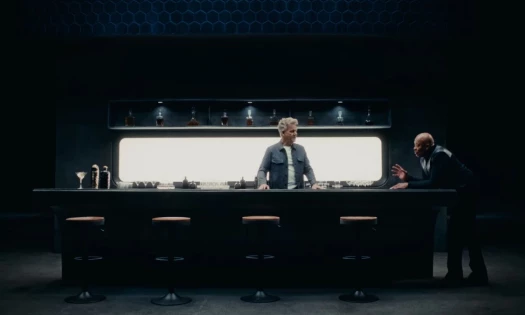 Gordon Ramsay and Dr.Dre by a kitchen island