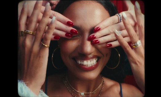 women with zales diamond jewelry