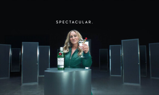 Sarah Jessica Parker with a cocktail