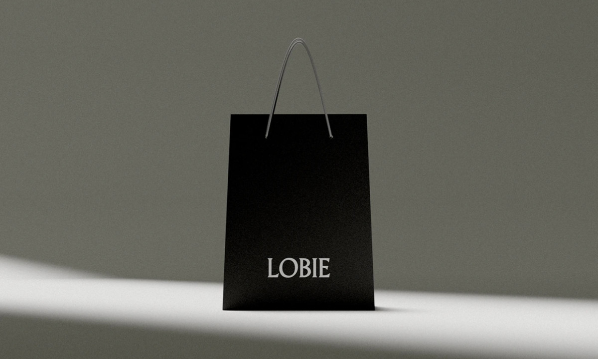 Minimal packaging highlights bold yet simple brand identity