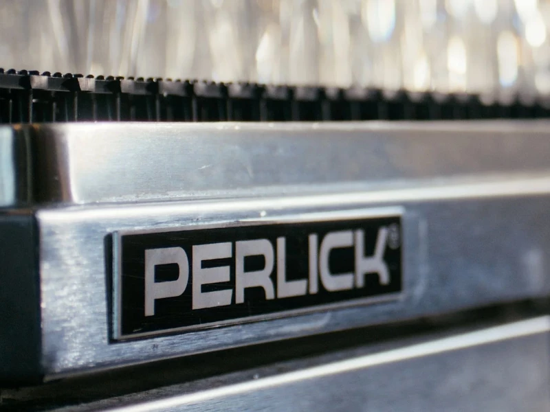 Perlick Logo Design by loyalkaspar