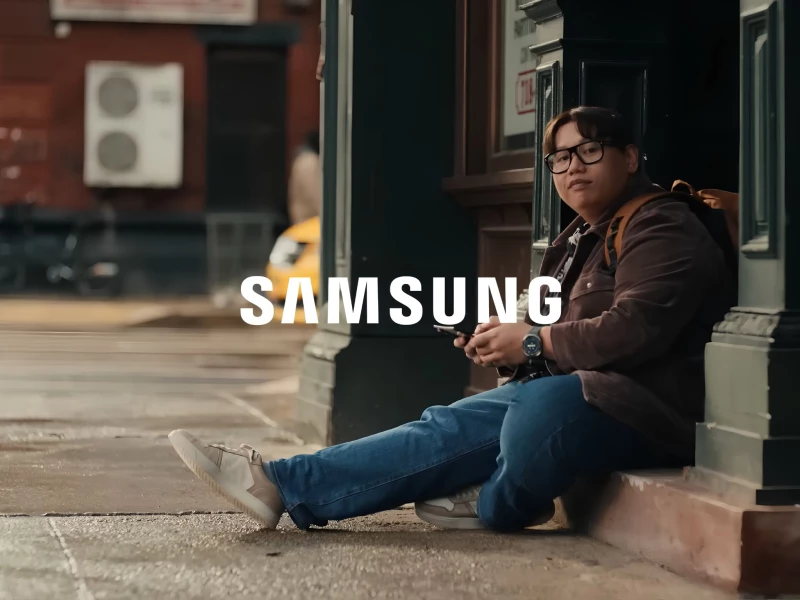 Samsung – A Brand New Shape for A Brand New Day Video Design by Chromista