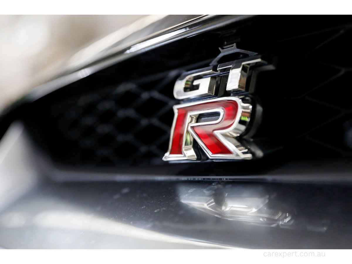 Nissan Logo History (slide 7)