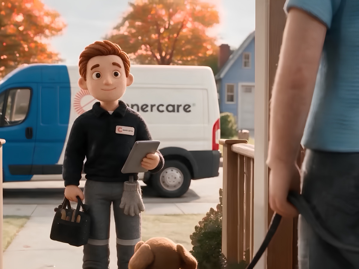 Friendly stop-motion Enercare technician arriving at a front door.