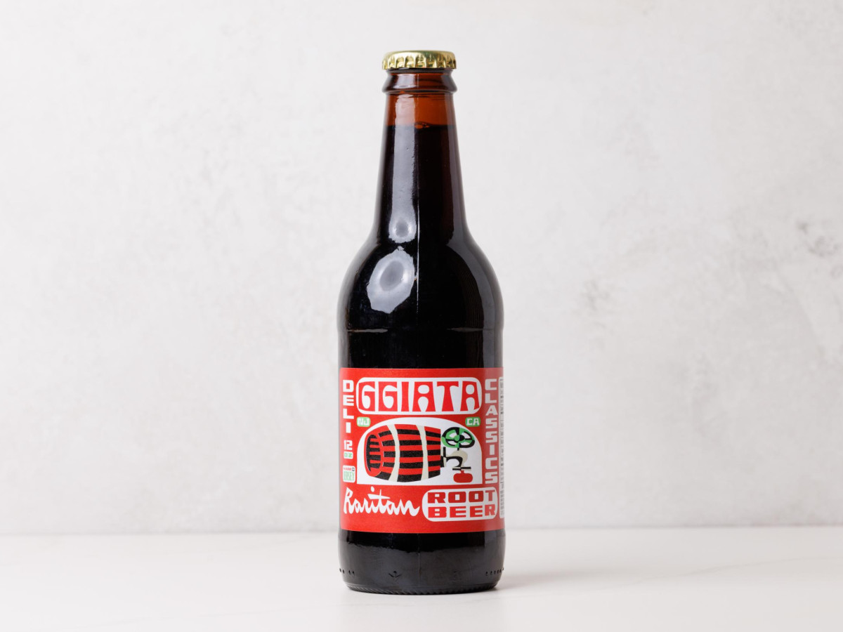 Dark bottle of Ggiata Raritan Root Beer.