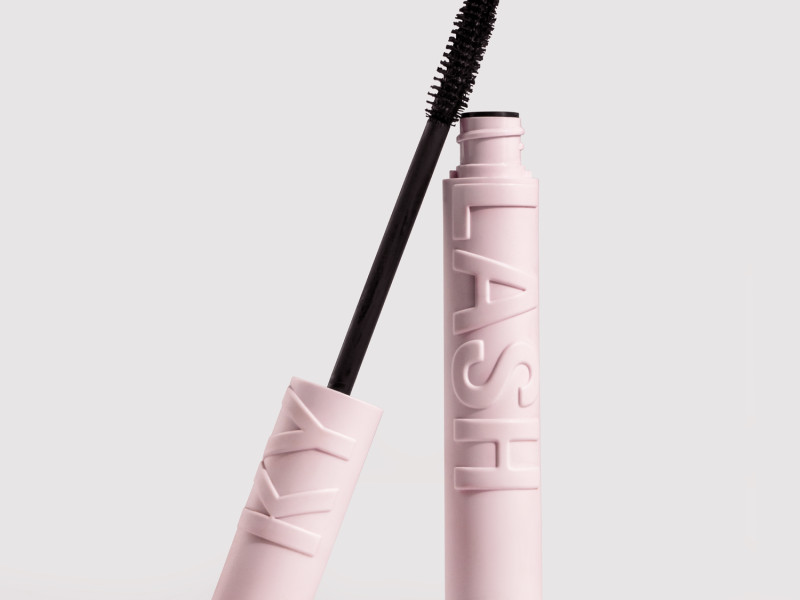 Kylie Cosmetics Kylash Volume Mascara Packaging Design