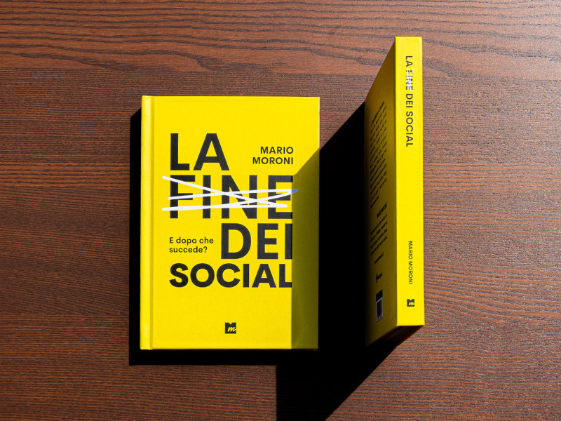 La Fine Dei Social Print Design Cover Layout