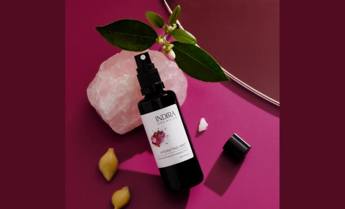 Indira Organics hydrating mist packaging design.