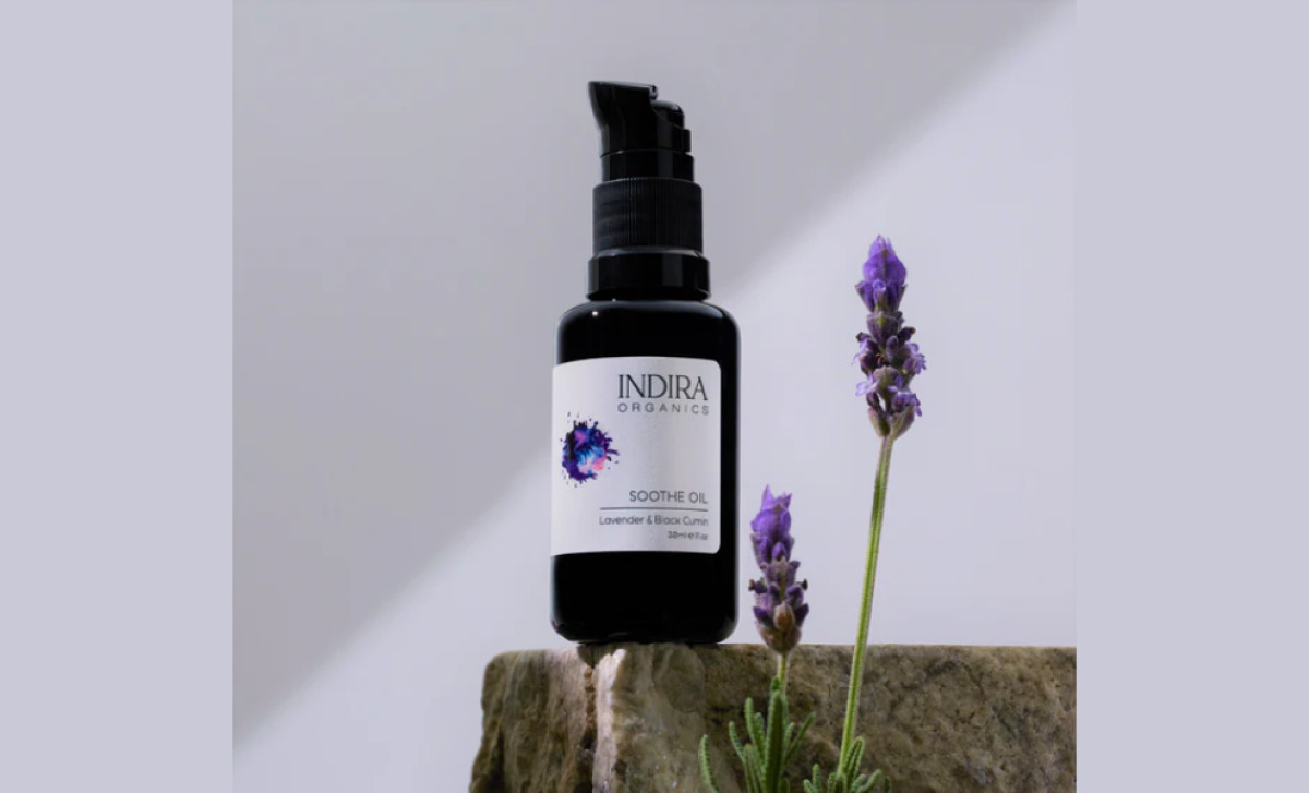 Indira Organics soothe oil packaging design.