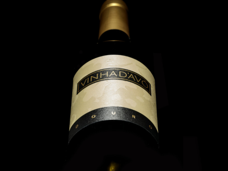 Vinha d'Avó packaging design by Mano Brito.