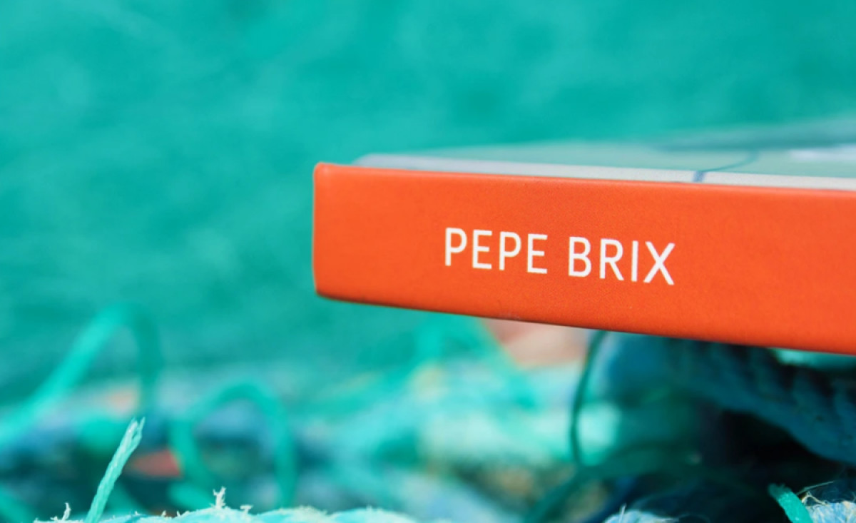 Os Últimos Heróis Print Design by YellowBold.