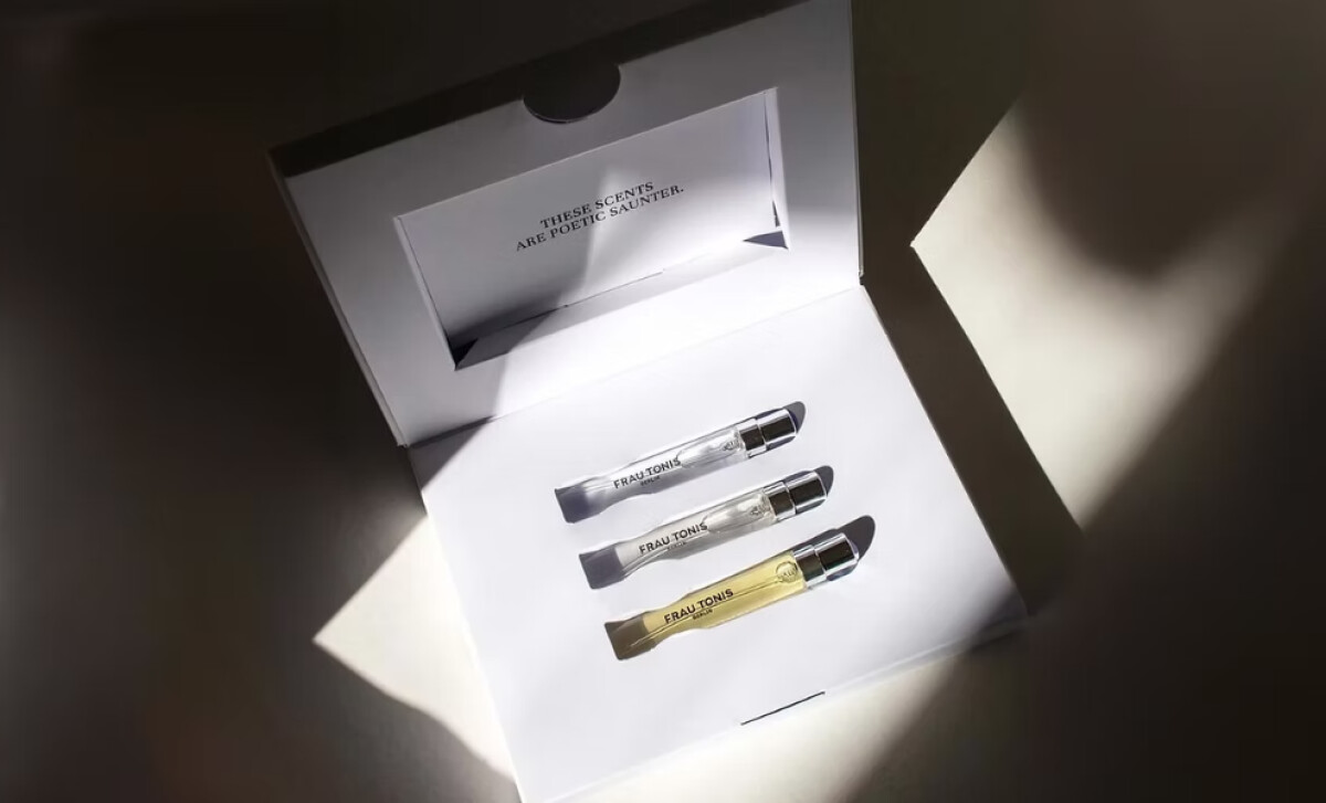 Three Frau Tonis Parfum vials design by Contacto Studio.