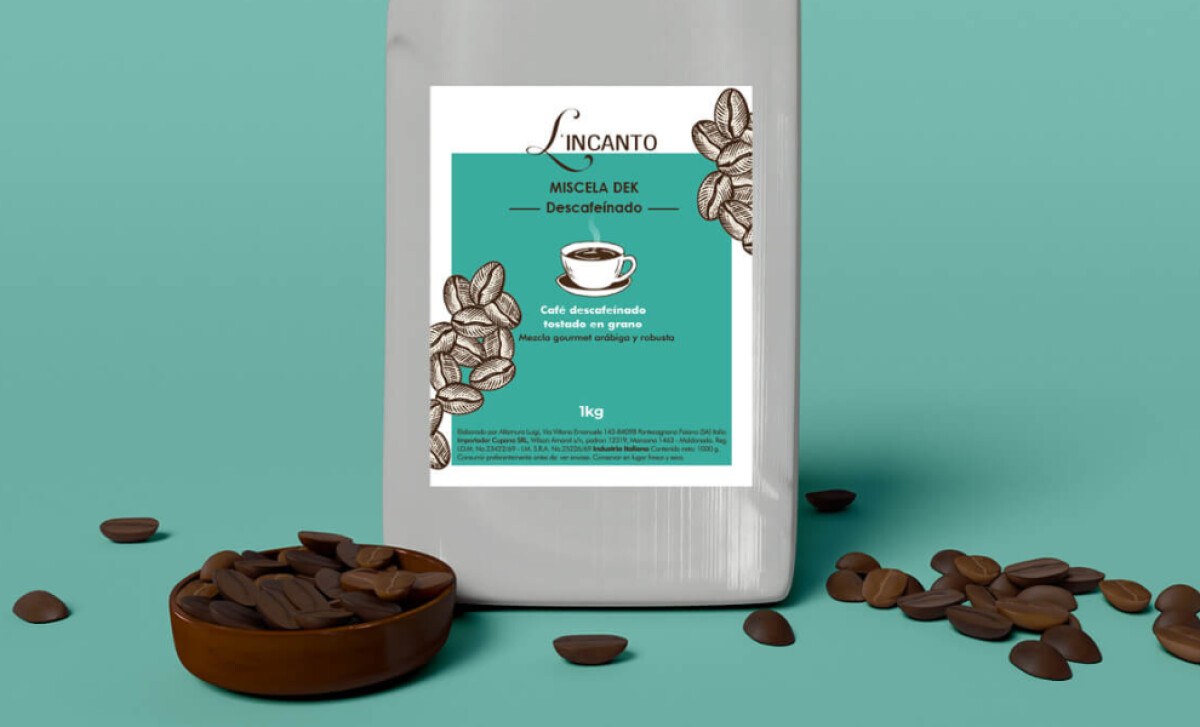 L’Incanto Miscela Dek decaf coffee bag with bowl of coffee beans.