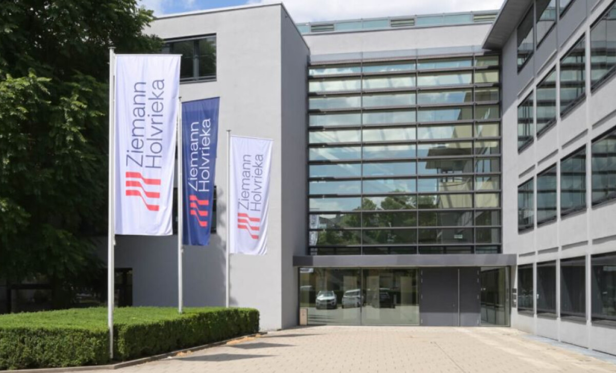 Ziemann Holvrieka banners by Crush.