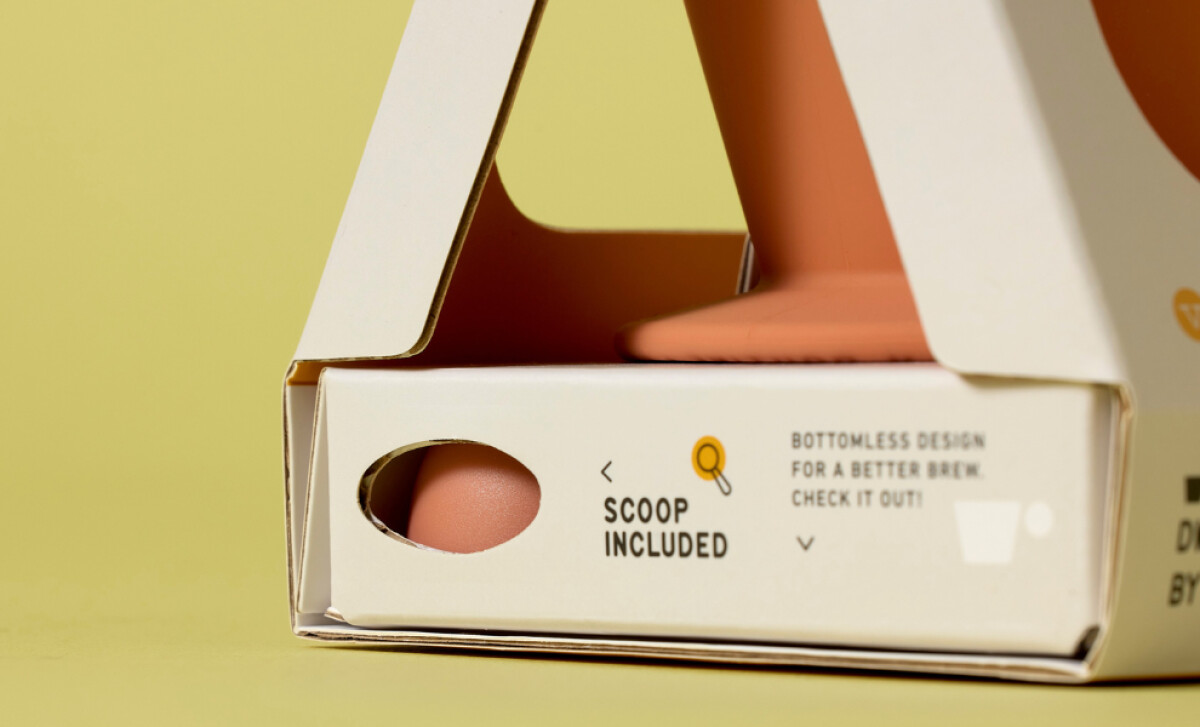 Aclose-up of the Dwell Dripper packaging by Zenpack.