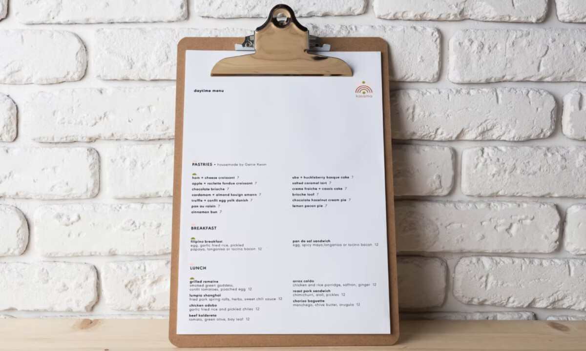 Swift logo design by ARIOM Design.