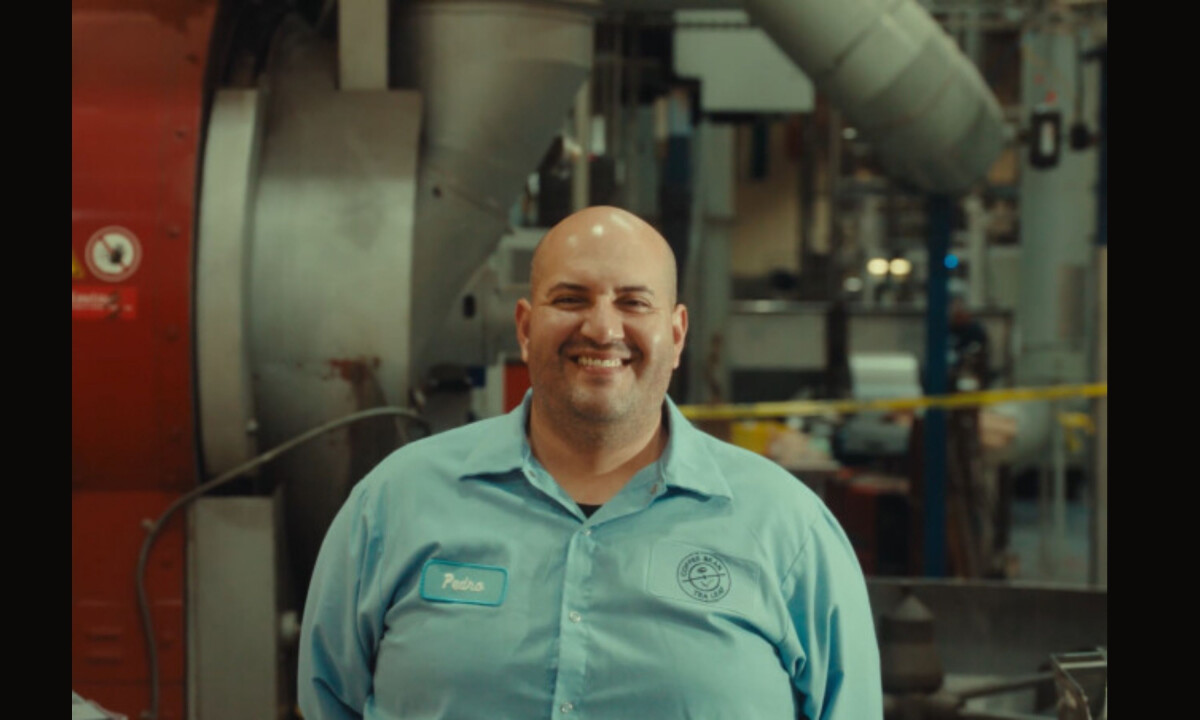 The Coffee Bean & Tea Leaf Roastery: Camarillo, California (slide 3)