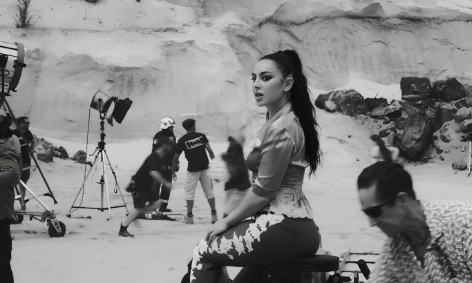 Charli xcx - Camera Video Design