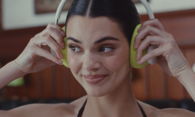 Beats 360 ft. Kendall Jenner Video Design